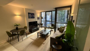Flinders Retreat Apartment with Free Parking